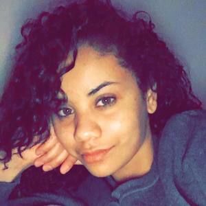 Meet your Posher, Celina